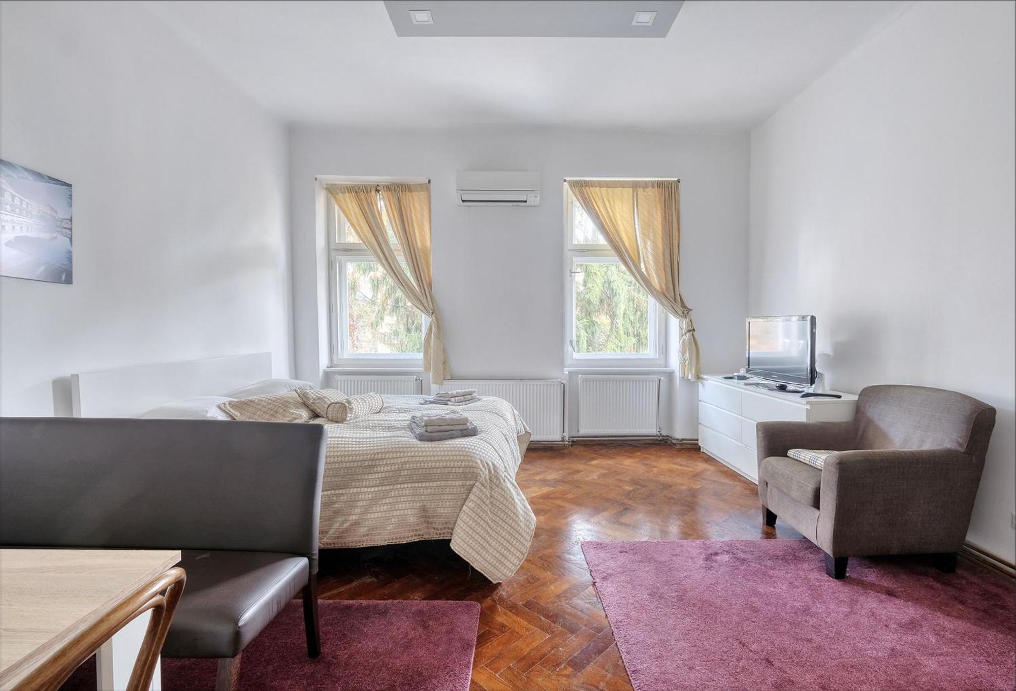 Nick & Klaras Central Apartments Любляна Екстериор снимка